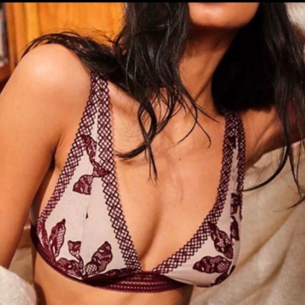 NWT FREE PEOPLE ALIA Bralette